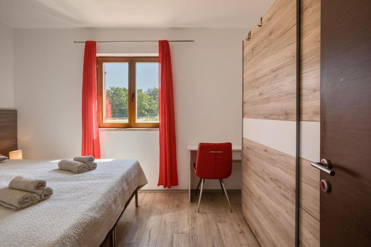 Activity Villa Gita With Pool And Grill In Tinjan Экстерьер фото